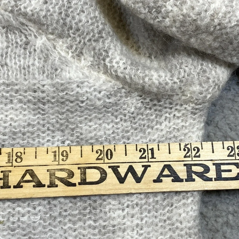 Free People Sweater Womens Medium Gray Alpaca‎ Blend Pullover V Neck Long Sleeve